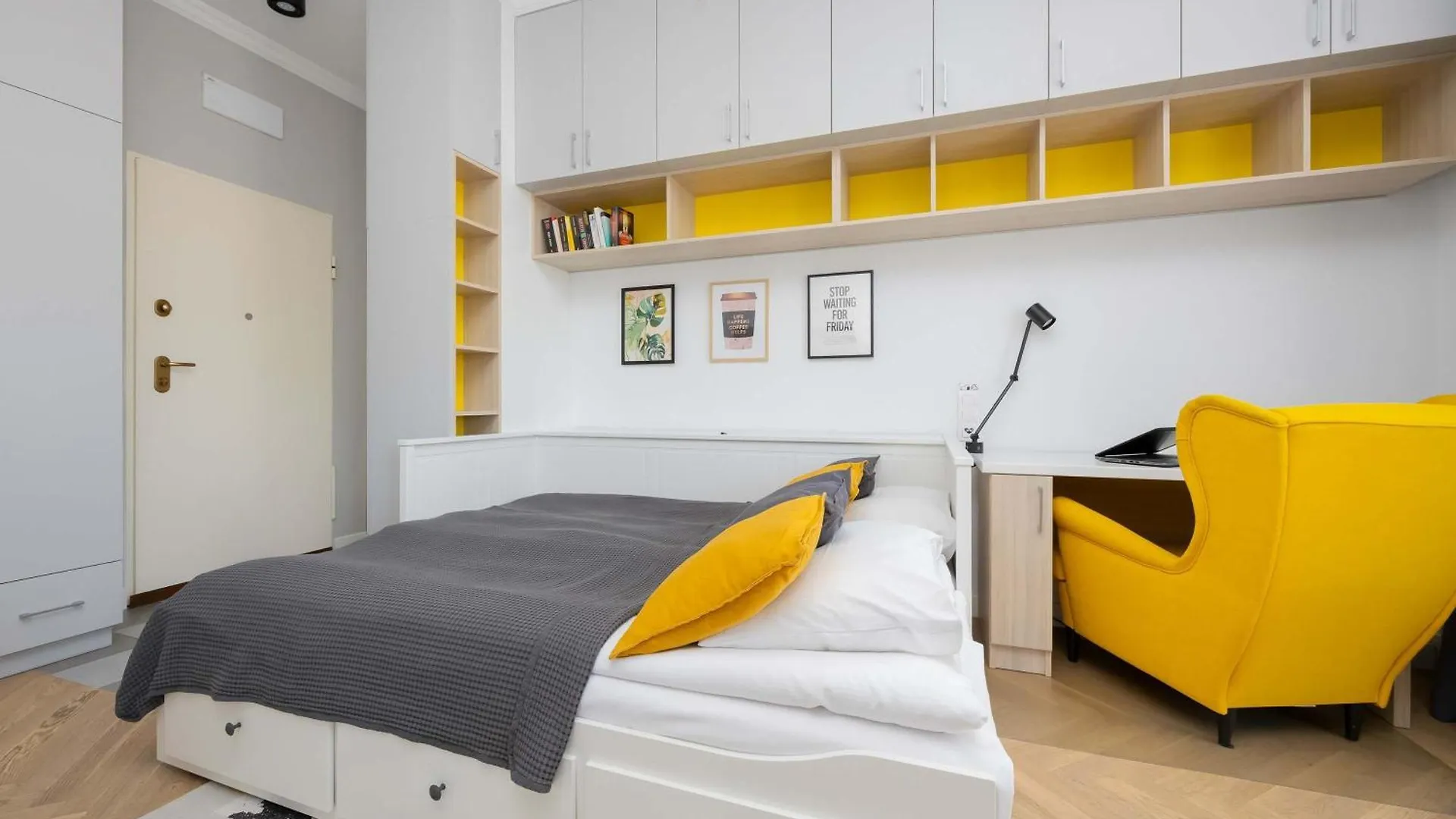 Targowa Bright Studio Close To Pge By Noclegi Renters Warschau Apartment